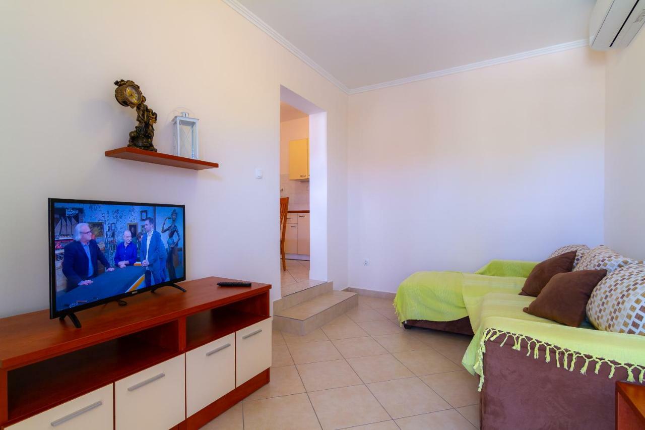 Apartman Haus Maja Banjol Exterior foto
